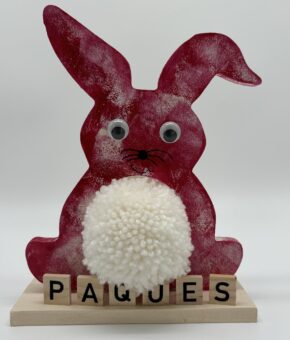 Lapin de Pâques en bois